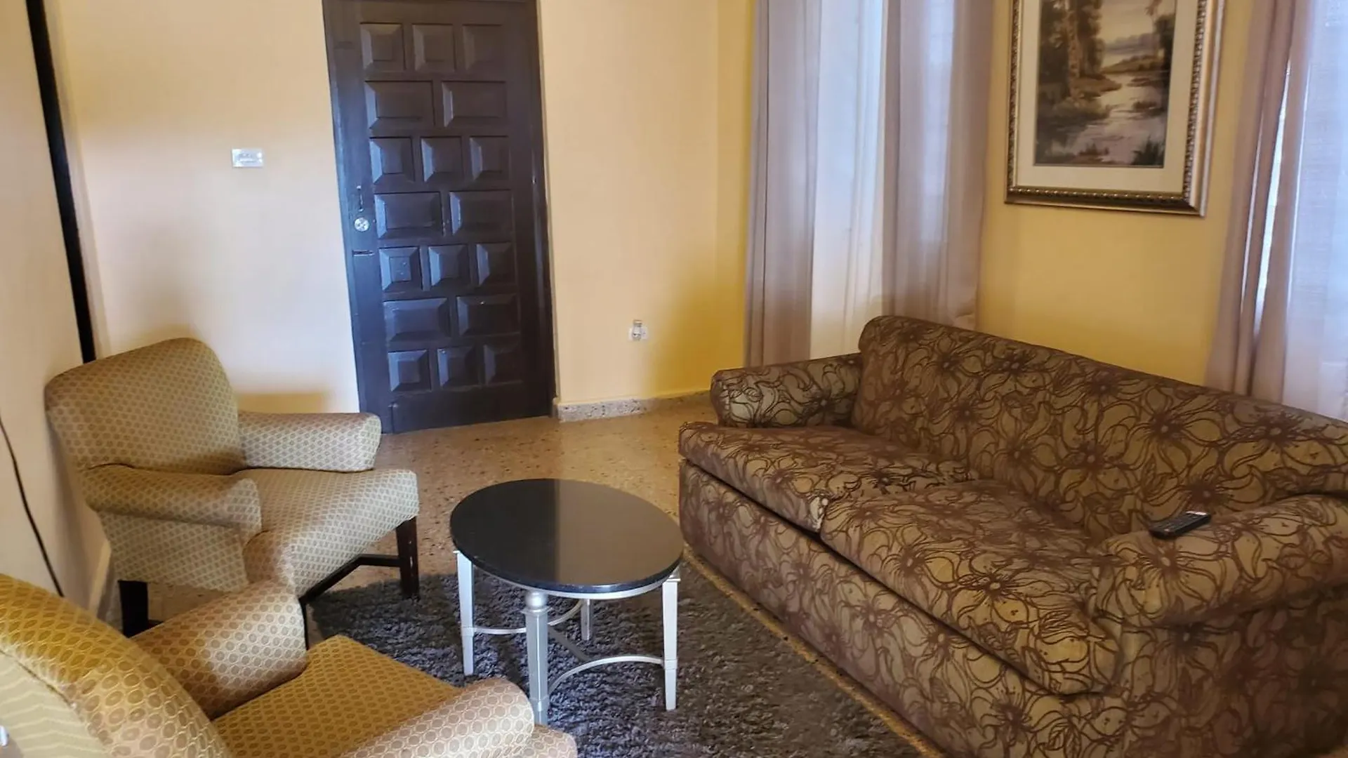 310 Del Valle Central, Freshly Remodeled 3 Bedroom Home Sleeps 8 San Juan Apartment